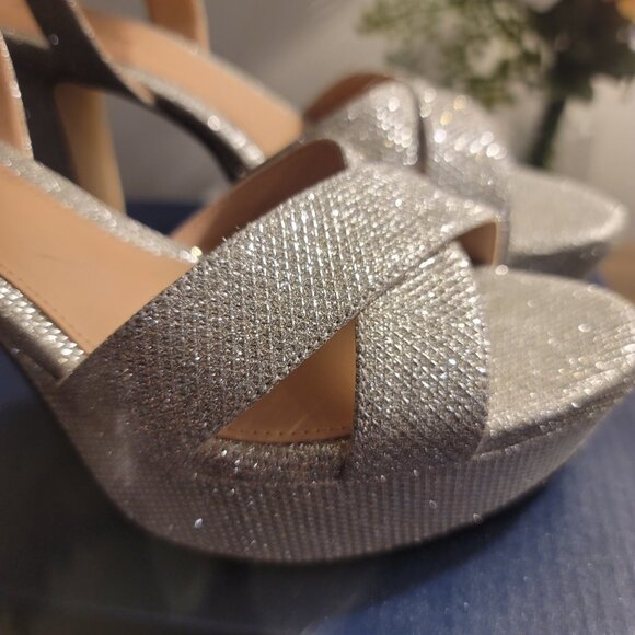 Cole Haan Women's Riannon Platform Sandal silver glitter mesh - Picture 3 of 14